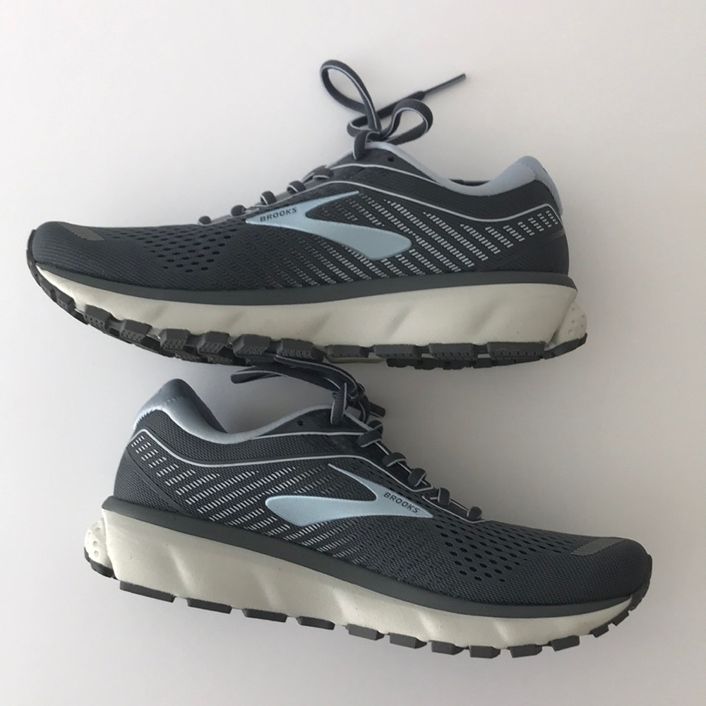 Brooks Sneakers size 9